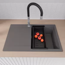 HD Onyx Antracit 78 egymedencés gránit mosogatótálca szett, csepegtetőtálcával, vágódeszkával, acél csepegtetőráccsal és matt fekete kosárral, matt antracit színben, szálcsiszolt króm leeresztő szifonnal