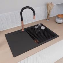 HD Onyx Black 78 egymedencés mosogatótálca szett, matt fekete csepegtetőráccsal és kosárral, csepegtetőtálcával, matt fekete színben, szálcsiszolt réz leeresztő szifonnal