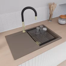 HD Onyx Tortora 78 egymedencés gránit mosogatótálca szett, csepegtetőtálcával, vágódeszkával, acél csepegtetőráccsal, tortora színben, szálcsiszolt arany leeresztő szifonnal