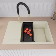 HD Onyx White 78-XL egymedencés mosogatótálca szett, vágódeszkával, matt fekete csepegtetőkosárral, csepegtetőtálcával, tört fehér színben, szálcsiszolt arany leeresztő szifonnal