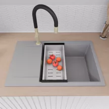 HD Onyx Grey 78-XL egymedencés gránit mosogatótálca szett, csepegtetőtálcával, vágódeszkával, acél csepegtetőráccsal és kosárral, alpesi szürke színben, szálcsiszolt arany leeresztő szifonnal