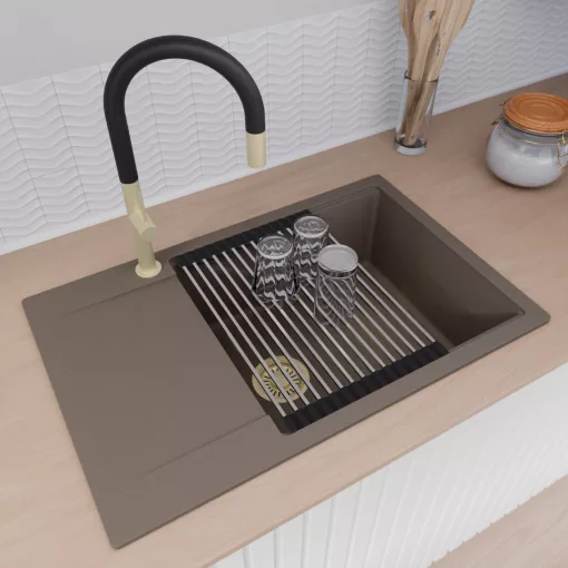 HD Onyx Tortora 78-XL egymedencés gránit mosogatótálca szett, csepegtetőtálcával, vágódeszkával, acél csepegtetőráccsal és matt fekete kosárral, tortora színben, szálcsiszolt arany leeresztő szifonnal