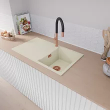 HD Onyx White 86 egymedencés gránit mosogatótálca, vágódeszkával, vágódeszkával, tört fehér színben, szálcsiszolt réz leeresztő szifonnal