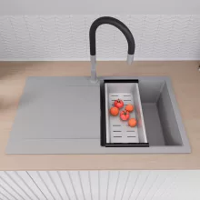 HD Onyx Grey 86 egymedencés mosogatótálca szett, acél csepegtetőkosárral, csepegtetőtálcával, alpesi szürke színben, szálcsiszolt króm leeresztő szifonnal