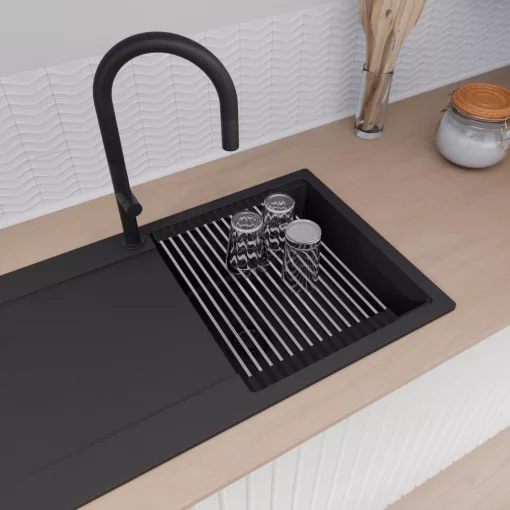 HD Onyx Black 86 egymedencés gránit mosogatótálca szett, csepegtetőtálcával, vágódeszkával, acél csepegtetőráccsal és kosárral, matt fekete színben, matt fekete leeresztő szifonnal