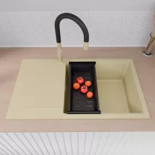 HD Onyx Beige 86-XL egymedencés gránit mosogatótálca szett, csepegtetőtálcával, vágódeszkával, matt fekete csepegtetőráccsal és kosárral, soft bézs színben, szálcsiszolt arany leeresztő szifonnal