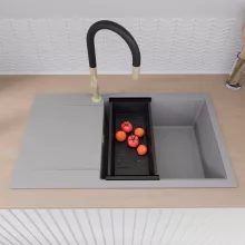 HD Onyx Grey 86-XL egymedencés mosogatótálca szett, acél csepegtetőráccsal és matt fekete kosárral, csepegtetőtálcával, alpesi szürke színben, szálcsiszolt arany leeresztő szifonnal