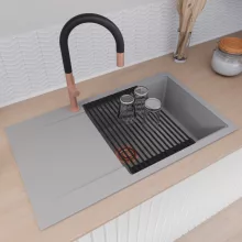 HD Onyx Grey 86-XL egymedencés gránit mosogatótálca szett, csepegtetőtálcával, vágódeszkával, matt fekete csepegtetőráccsal és kosárral, alpesi szürke színben, szálcsiszolt réz leeresztő szifonnal