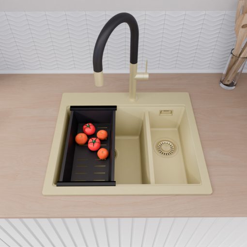 HD Aspen Beige 58 kétmedencés gránit mosogatótálca szett, vágódeszkával, acél csepegtetőráccsal és matt fekete kosárral, soft bézs színben, szálcsiszolt arany leeresztő szifonnal