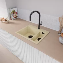 HD Aspen Beige 58 kétmedencés gránit mosogatótálca, soft bézs színben, matt fekete leeresztő szifonnal
