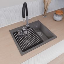 HD Aspen Antracit 58 kétmedencés gránit mosogatótálca szett, vágódeszkával, acél csepegtetőráccsal és matt fekete kosárral, matt antracit színben, szálcsiszolt króm leeresztő szifonnal