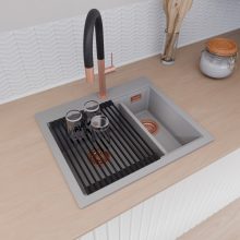 HD Aspen Grey 58 kétmedencés gránit mosogatótálca szett, vágódeszkával, matt fekete csepegtetőráccsal, alpesi szürke színben, szálcsiszolt réz leeresztő szifonnal