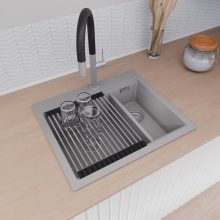 HD Aspen Grey 58 kétmedencés gránit mosogatótálca szett, acél csepegtetőráccsal és matt fekete kosárral, alpesi szürke színben