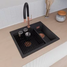 HD Aspen Black 58 kétmedencés gránit mosogatótálca szett, matt fekete csepegtetőráccsal és krómozott kosárral, matt fekete színben, szálcsiszolt réz leeresztő szifonnal