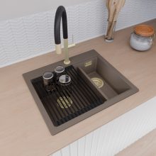 HD Aspen Tortora 58 kétmedencés gránit mosogatótálca szett, vágódeszkával, matt fekete csepegtetőráccsal és krómozott kosárral, tortora színben, szálcsiszolt arany leeresztő szifonnal