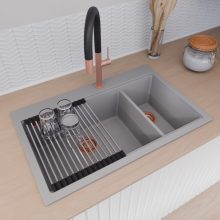 HD Aspen Grey 78 kétmedencés gránit mosogatótálca szett, vágódeszkával, acél csepegtetőráccsal és matt fekete kosárral, alpesi szürke színben, szálcsiszolt réz leeresztő szifonnal