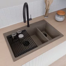 HD Aspen Tortora 78 kétmedencés gránit mosogatótálca szett, matt fekete csepegtetőráccsal és kosárral, tortora színben, matt fekete leeresztő szifonnal