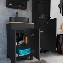 HD Paris Matt Black 50 komplett fürdőszoba bútor szett álló mosdószekrénnyel, matt fekete elemekkel, tölgyfa színű mosdópulttal, tükrös szekrénnyel és magasszekrénnyel