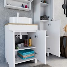 HD Paris Matt White 60 komplett fürdőszoba bútor szett álló mosdószekrénnyel, matt fehér elemekkel, tölgyfa színű mosdópulttal, tükrös szekrénnyel és magasszekrénnyel