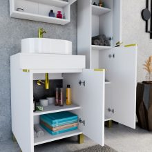 HD Paris Matt White 60 komplett fürdőszoba bútor szett álló mosdószekrénnyel, szálcsiszolt arany elemekkel, matt fehér mosdópulttal, tükrös szekrénnyel és magasszekrénnyel