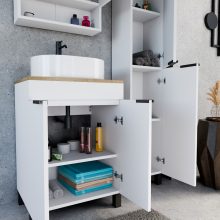 HD Paris Matt White 60 komplett fürdőszoba bútor álló mosdószekrénnyel, matt fekete elemekkel, tölgyfa színű mosdópulttal és tükrös szekrénnyel