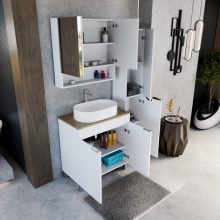 HD Paris Matt White 80 komplett fürdőszoba bútor álló mosdószekrénnyel, fényes króm elemekkel, tölgyfa színű mosdópulttal és tükrös szekrénnyel