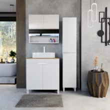 HD Paris Matt White 80 komplett fürdőszoba bútor szett álló mosdószekrénnyel, matt fehér elemekkel, tölgyfa színű mosdópulttal, tükrös szekrénnyel és magasszekrénnyel