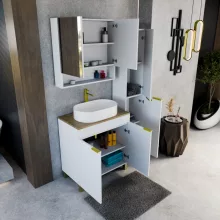 HD Paris Matt White 80 komplett fürdőszoba bútor szett álló mosdószekrénnyel, szálcsiszolt arany elemekkel, tölgyfa színű mosdópulttal, tükrös szekrénnyel és magasszekrénnyel