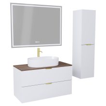 HD Salerno Matt White 100 komplett fürdőszoba bútor szett fali mosdószekrénnyel, szálcsiszolt arany fogantyúval, tölgyfa színű mosdópulttal, tükörrel és magasszekrénnyel