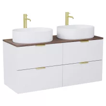 HD Salerno Matt White 120 komplett fürdőszoba bútor fali mosdószekrénnyel, szálcsiszolt arany fogantyúkkal, tölgyfa színű mosdópulttal és tükörrel