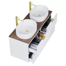 HD Salerno Matt White 120 komplett fürdőszoba bútor szett fali mosdószekrénnyel, szálcsiszolt arany fogantyúval, tölgyfa színű mosdópulttal, tükörrel és magasszekrénnyel