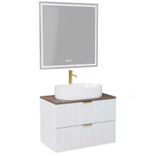 HD Rapallo Matt White 60 komplett fürdőszoba bútor fali mosdószekrénnyel, szálcsiszolt arany fogantyúkkal, tölgyfa színű mosdópulttal és tükörrel