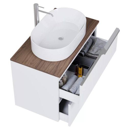 HD Carona Matt White 60 komplett fürdőszoba bútor fali mosdószekrénnyel, fényes króm fogantyúkkal, tölgyfa színű mosdópulttal és tükörrel