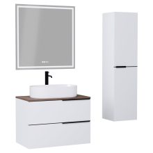 HD Carona Matt White 60 komplett fürdőszoba bútor szett fali mosdószekrénnyel, matt fekete fogantyúkkal, tölgyfa színű mosdópulttal, tükörrel és magasszekrénnyel