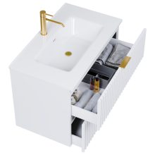 HD Ravello Matt White 60 komplett fürdőszoba bútor szett fali mosdószekrénnyel, szálcsiszolt arany fogantyúkkal, tükörrel és magasszekrénnyel