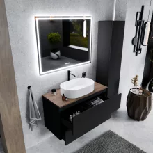 HD Zyra Pro Black 100 komplett fürdőszoba bútor szett fali push-to-open mosdószekrénnyel, tölgyfa színű mosdópulttal, tükörrel és magasszekrénnyel
