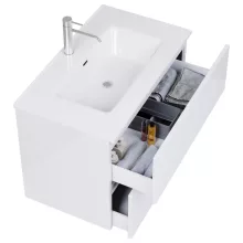 HD Aria Pro Lacquer White 60 komplett fürdőszoba bútor fali push-to-open mosdószekrénnyel, fényes fehér slim mosdóval és tükörrel