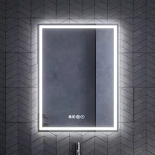 HD Carona Lacquer White 60 komplett fürdőszoba bútor szett fali mosdószekrénnyel, fényes króm fogantyúkkal, fényes fehér mosdópulttal, tükörrel és magasszekrénnyel