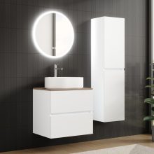 HD Zyra Silk Matt White 60 komplett fürdőszoba bútor szett fali mosdószekrénnyel, tölgyfa színű mosdópulttal, tükörrel és magasszekrénnyel