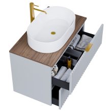 HD Rapallo Fume Grey 60 komplett fürdőszoba bútor fali mosdószekrénnyel, szálcsiszolt arany fogantyúkkal, tölgyfa színű mosdópulttal és tükörrel