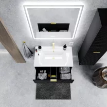 HD Ravello Matt Black 60 komplett fürdőszoba bútor szett fali mosdószekrénnyel, szálcsiszolt arany fogantyúkkal, fényes fehér slim mosdóval, tükörrel és magasszekrénnyel
