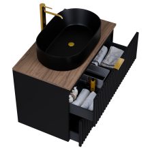 HD Rapallo Matt Black 60 komplett fürdőszoba bútor szett fali mosdószekrénnyel, szálcsiszolt arany fogantyúval, tölgyfa színű mosdópulttal, tükörrel és magasszekrénnyel