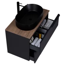 HD Carona Matt Black 60 komplett fürdőszoba bútor szett fali mosdószekrénnyel, matt fekete fogantyúkkal, tölgyfa színű mosdópulttal, tükörrel és magasszekrénnyel