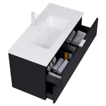 HD Palermo Matt Black 100 komplett fürdőszoba bútor szett fali mosdószekrénnyel, matt fehér fogantyúkkal, tükörrel és magasszekrénnyel