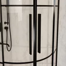 HD Dior+ Black 90x90 íves két tolóajtós zuhanykabin 6 mm vastag vízlepergető biztonsági üveggel, fekete elemekkel, 190 cm magas