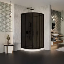 HD Fusion 90x90 íves két tolóajtós sötétített zuhanykabin fehér magas zuhanytálcával és fekete szifonnal, fekete színű elemekkel, 190 cm magas