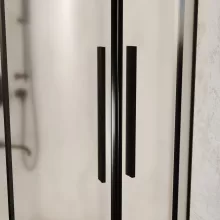 HD Moment+ 80x80 íves két tolóajtós matt zuhanykabin 6 mm vastag vízlepergető biztonsági üveggel, fekete színű elemekkel, 190 cm magas