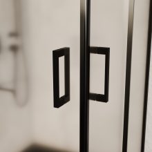 HD Moment 80x80 szögletes két tolóajtós matt zuhanykabin fekete slim zuhanytálcával és fekete szifonnal, fekete színű elemekkel, 190 cm magas