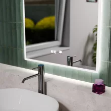 HD Versailles 60 cm széles fali szögletes LED okostükör akril kerettel, ambient világítással, mozgásérzékelővel, digitális órával és páramentesítő funkcióval