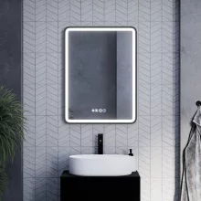 HD Reno Black 60 cm széles fali szögletes LED okostükör fekete kerettel, érintőkapcsolóval, digitális órával és páramentesítő funkcióval
